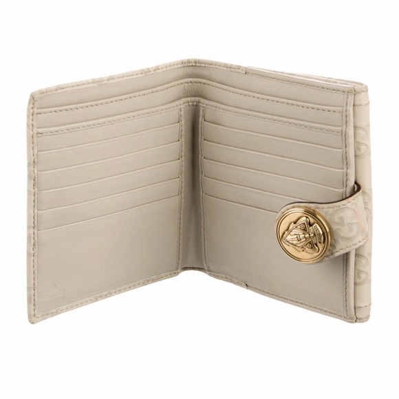 GUCCI Vintage -Cream GG Supreme Embossed Leather Wallet with Gold Emblem 💝 - Picture 3 of 3